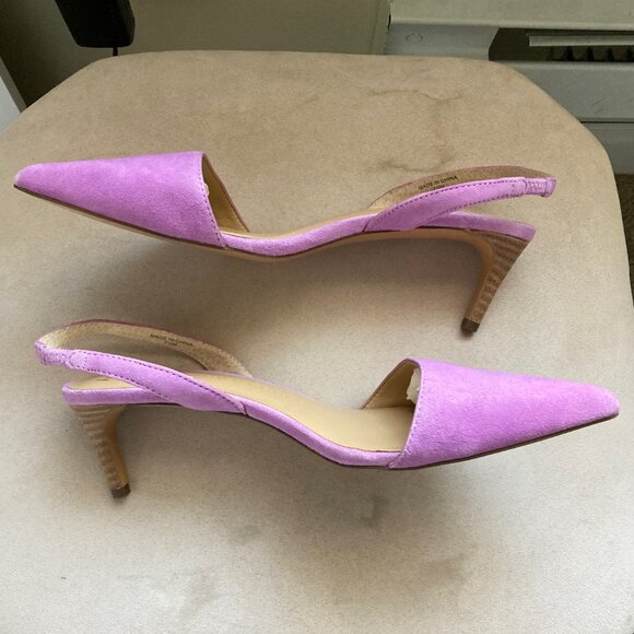 Pointy toe strap pumps - Picture 10 of 10